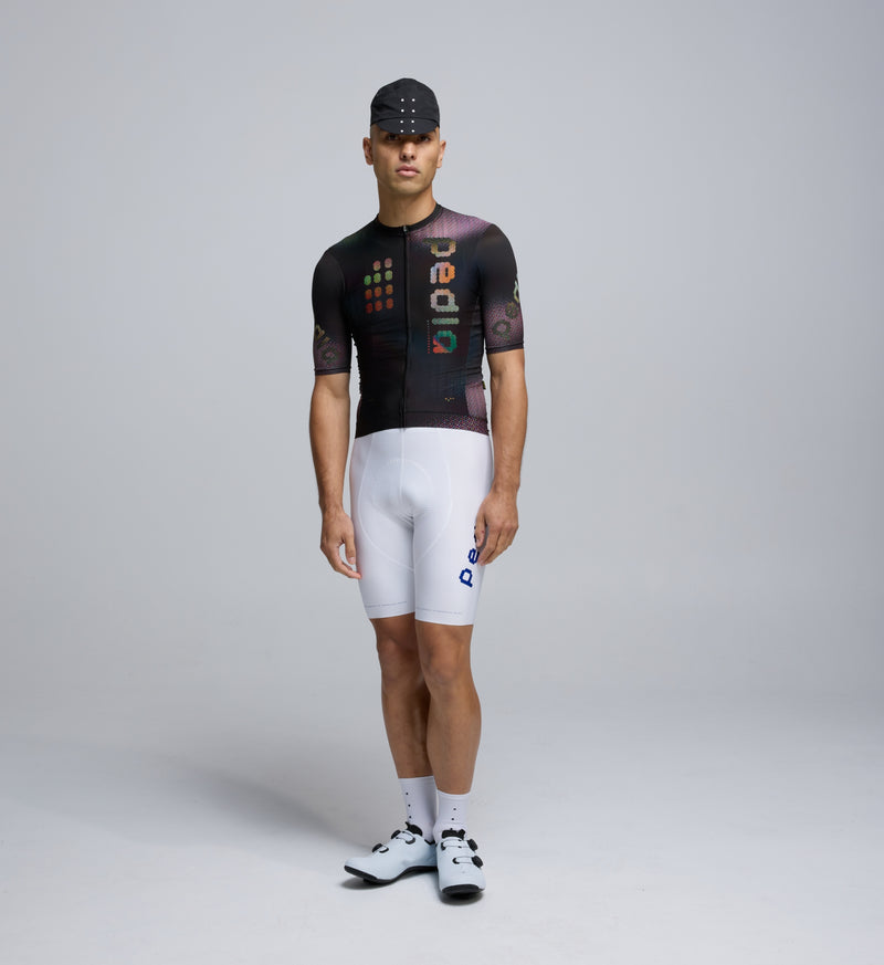 Front view of Pedla’s Men’s Classic Cycling Jersey - Carbonado, showcasing sleek design and race-inspired fit.