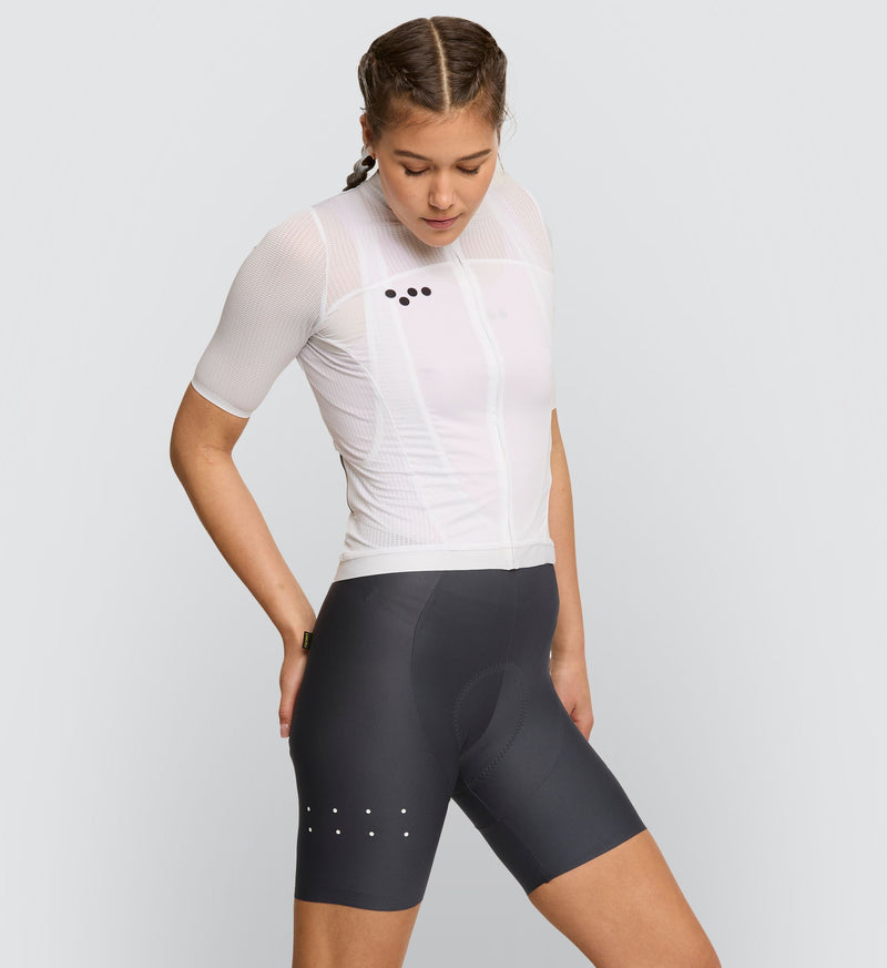 Elements/Women's Air Jersey -Best fit cycling jersey for road bike in hot weather on model front view