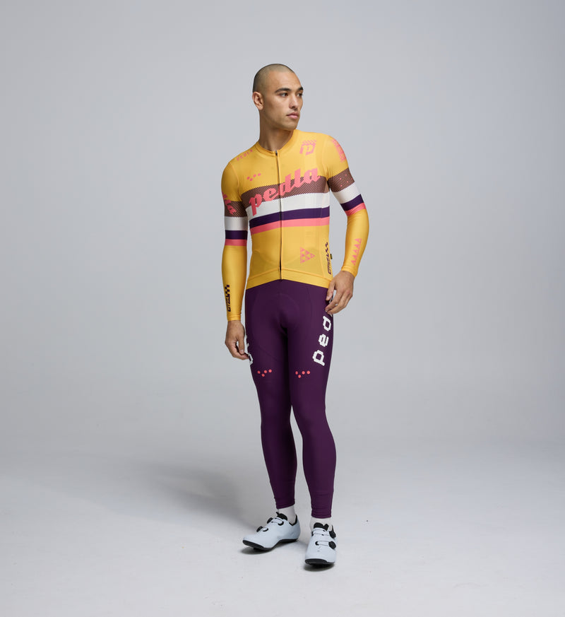 Front view of cyclist wearing the Sunflower Classic LS Jersey – aerodynamic fit and extended sleeves for cool-weather comfort