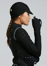 Core / AquaSHIELD Gloves - Black. Wind, rain & cold protection. Breathable, close-fitting stretch fabric. Added grip. Size: One size fits most.