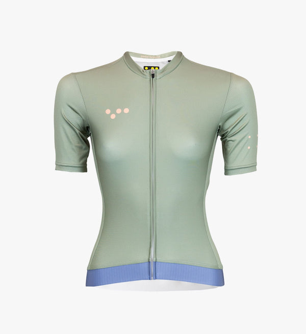 Essentials Women's Classic Cycling Jersey - Pistachio: Improved fit, SPF 50 fabric, quick-drying, comfortable.