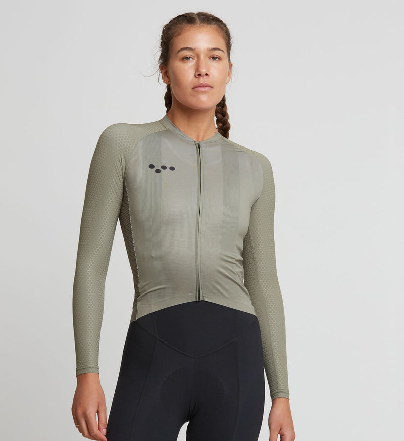 Pedla's Women's Cycling Gear for riding in the heat. – The Pedla
