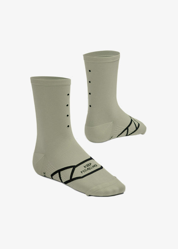 Lightweight Cycling Socks - Desert Sage, Size: M/L. Breathable, moisture-wicking, ideal for hot summer days.