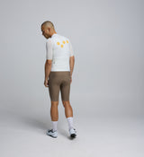Back view of Air Jersey in Porcelain Ray – featuring triple rear pockets and breathable mesh back panel for airflow and storage