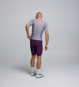 Back view of Men's Classic Jersey in Light Grey – featuring rear pockets and silicone hem gripper for a secure cycling fit