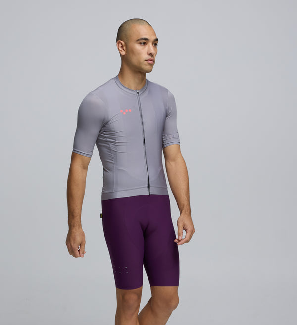 Front view of cyclist wearing Light Grey Classic Jersey – extended sleeves and contoured fit for performance and comfort