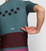 Close-up of Men's Sage Classic Cycling Jersey - Breathable mesh and silicone gripper hem