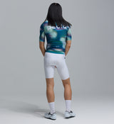 Pedla Colour Wheel Men's Classic Jersey Motion Teal - Designed as your go-to cycling jersey for any ride, the Classic Cycling Jersey combines performance, comfort, and style in one essential piece. Whether you're riding long distances or enjoying a casual bike ride, this jersey offers a perfect fit and reliable performance in all conditions.