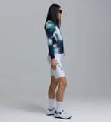 Pedla Colour Wheel Men's Thermal Long Sleeve Jersey Motion Blue - The Thermal Long Sleeve Jersey is made for deep winter rides. Now updated with Chillblock fabric, it offers reliable warmth with a thermal fleeced interior—ideal for cold mornings, long training blocks, and frosty commutes. The soft performance knit traps heat without sacrificing breathability.