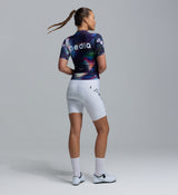 Pedla Colour Wheel Women's Classic Jersey Motion Navy - Designed as your go-to cycling jersey for any ride, the Classic Cycling Jersey combines performance, comfort, and style in one essential piece. Whether you're riding long distances or enjoying a casual bike ride, this jersey offers a perfect fit and reliable performance in all conditions.