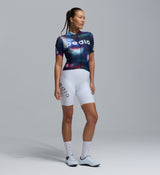 Pedla Colour Wheel Women's Classic Jersey Motion Navy - Designed as your go-to cycling jersey for any ride, the Classic Cycling Jersey combines performance, comfort, and style in one essential piece. Whether you're riding long distances or enjoying a casual bike ride, this jersey offers a perfect fit and reliable performance in all conditions.