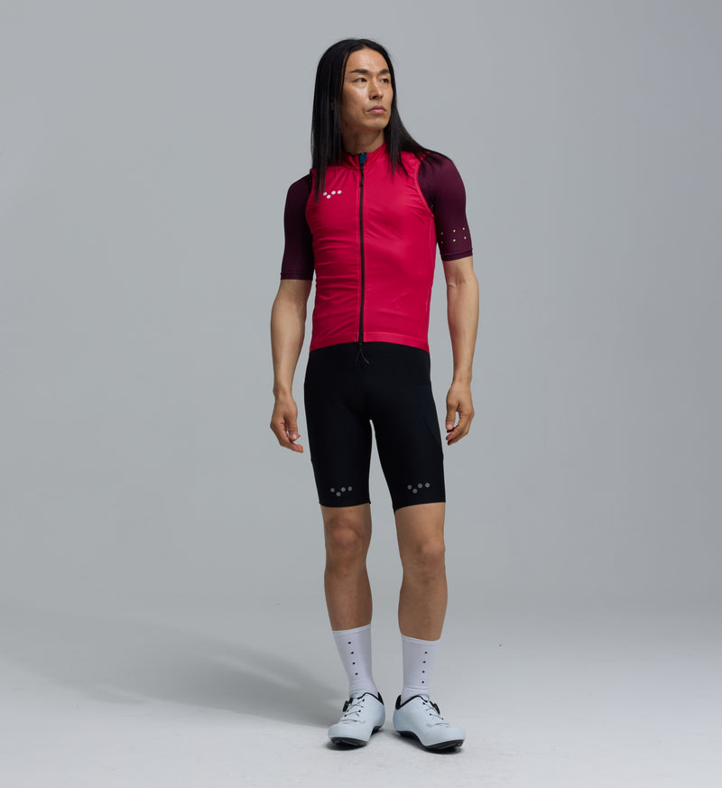Essentials / Men's Classic LITE Gilet - Fuchsia