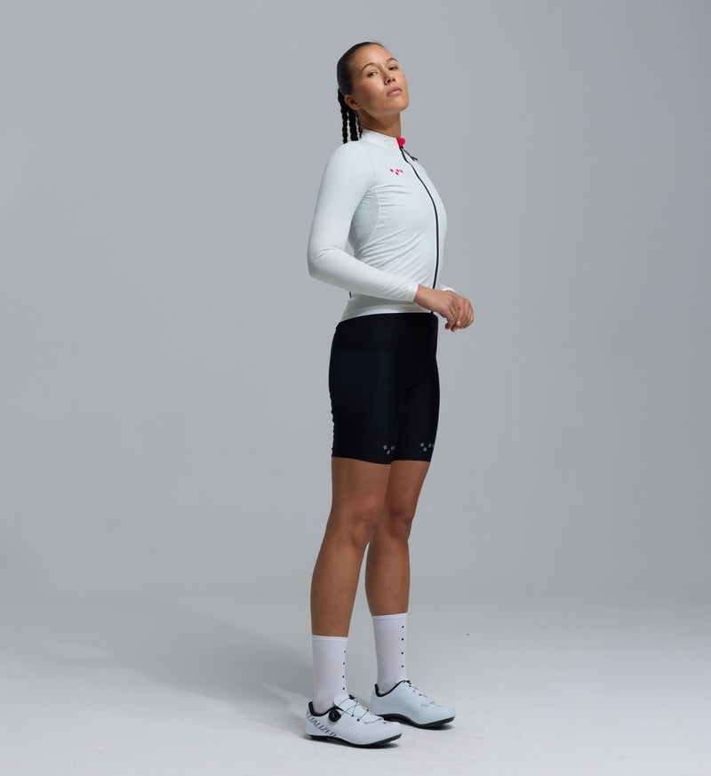 Essentials / Women's Classic Jacket - Porcelain