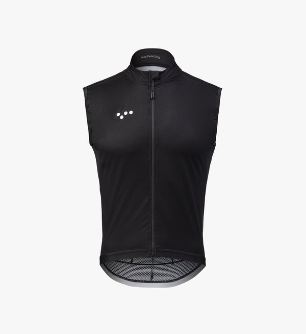 Men’s black lightweight cycling gilet – windproof and water-resistant front, breathable mesh rear, and built from recycled fabric for all-season riding comfort.