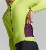 Close-up of brushed interior fabric and SAB zipper – breathable midweight knit with fine stitching and zip detail for layering comfort and cold-weather versatility.