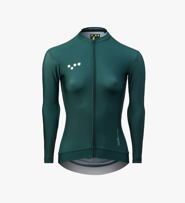 Women’s pine green long sleeve cycling jersey – breathable SPF 50 fabric with four-way stretch and moisture-wicking performance for year-round riding comfort.