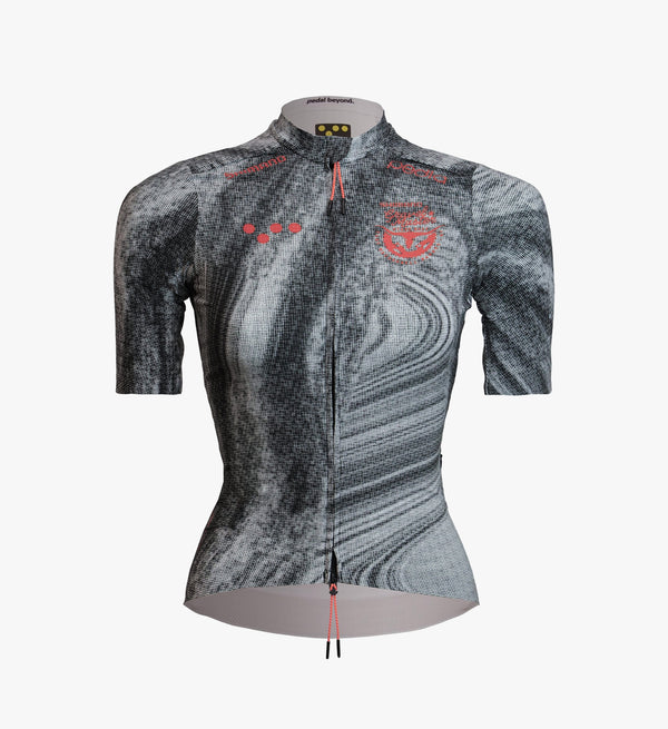 Women’s gravel cycling jersey in chrome – lightweight, breathable SuperSYSTEM jersey by Pedla for off-road performance at Gravel Muster