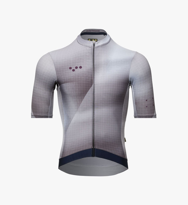 Kinetic Men’s Classic Cycling Jersey - Motion Grey: Improved fit, SPF 50 fabric, quick drying, four-way stretch.