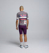 Rear view of the Classic Jersey in RideKnit – secure hem with silicone gripper and refined, performance-driven fit