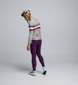 Rear view of the Coffee Thermal LS Jersey – three-pocket setup with secure zip pocket and reflective sleeve accents