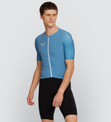 ide view of Men's Pursuit Air Cycling Jersey in Slate, displaying aerodynamic sleeves with internal silicone grippers