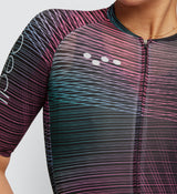 Close-up of the Women's Interweave Pine Pursuit 2.0 Jersey displaying the premium fabric and seamless finish for comfort