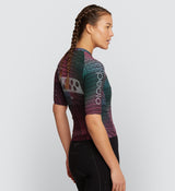 Side view of Women's Pursuit 2.0 Jersey in Interweave Pine, showing underarm shear mesh paneling for enhanced breathability