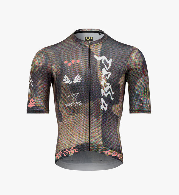 Studio image of the Lost in Nature Men’s Training Jersey – Dusty, showcasing soft neutral tone and high-performance fit.