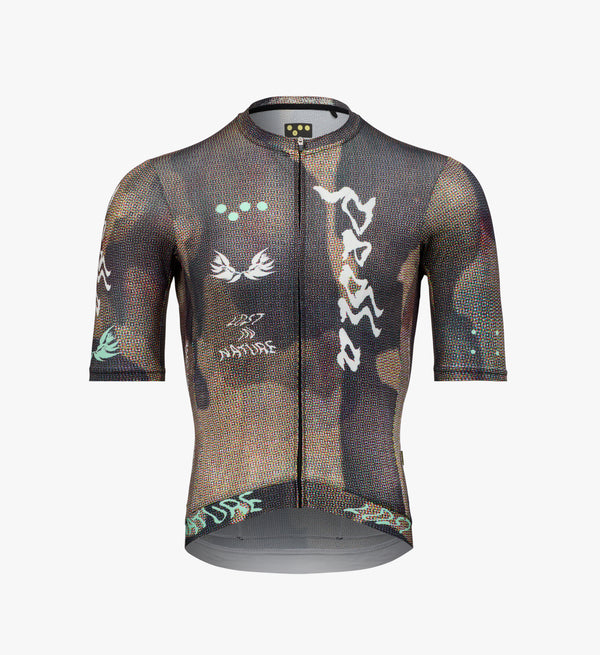 Studio image of the Lost in Nature Men’s Training Jersey – Dusty, showcasing soft neutral tone and high-performance fit.