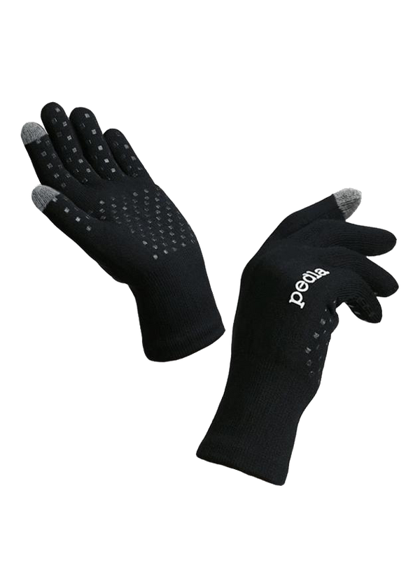 Core / AquaSHIELD Gloves - Black. Wind, rain & cold protection. Breathable, close-fitting stretch fabric. Added grip. Size: One size fits most.