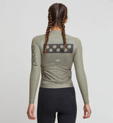 Pro Women's Pursuit LS Cycling Jersey - Khaki. Lightweight race jersey with long sleeves. Green. Aerodynamic. Italian fabrics. UPF protective. Shear mesh panelling. Reflective accents. 3x rear pockets.