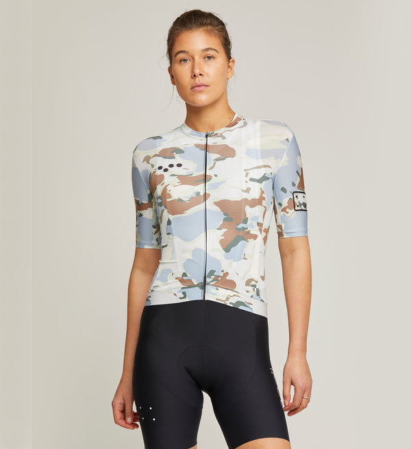 RideCAMO Women's LunaLUXE Cycling Jersey - Blue Gum, versatile fit for all riders in all seasons.